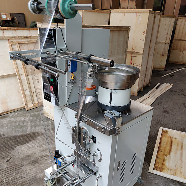 Automatic VFFS Packing Machine With Vibrating Disk HP150LS